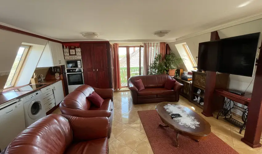 Tamás Apartman Balatonföldvár - Május 1. (min. 7 éj)