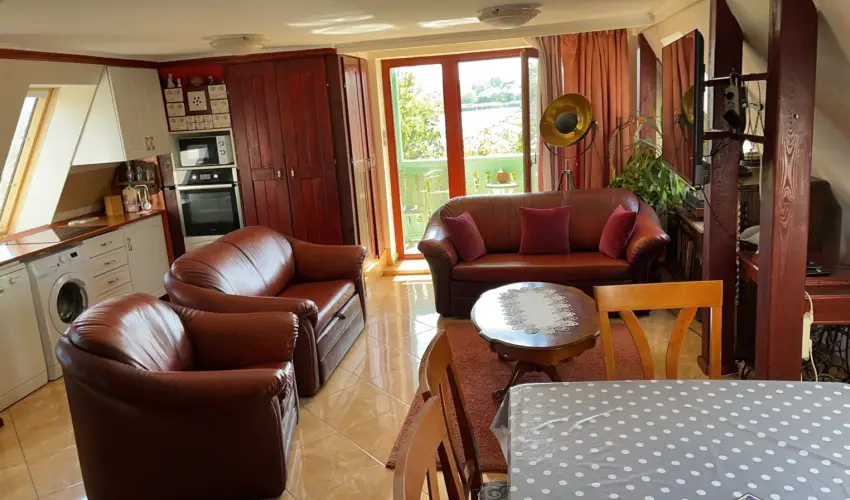 Tamás Apartman Balatonföldvár - Május 1. (min. 7 éj)