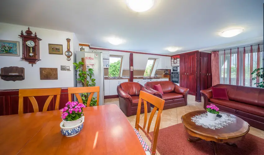 Tamás Apartman Balatonföldvár - Május 1. (min. 7 éj)