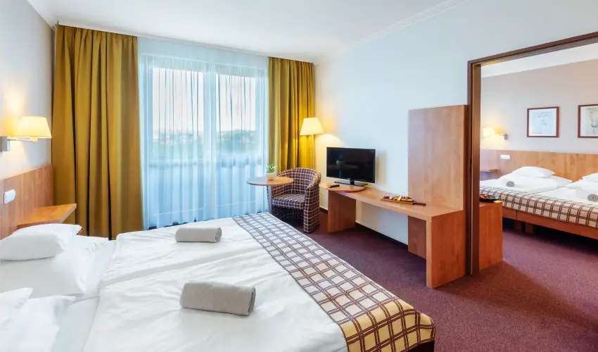 Hunguest Hotel Pelion  Tapolca - Mjus 1. htvge (1 jtl)