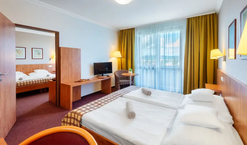 Hunguest Hotel Pelion  Tapolca - Mjus 1. htvge (1 jtl)