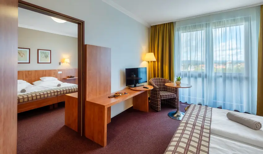 Hunguest Hotel Pelion  Tapolca - Mjus 1. htvge (1 jtl)