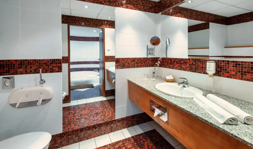 Hunguest Hotel Pelion  Tapolca - Mjus 1. htvge (1 jtl)