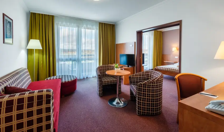 Hunguest Hotel Pelion  Tapolca - Mjus 1. htvge (1 jtl)