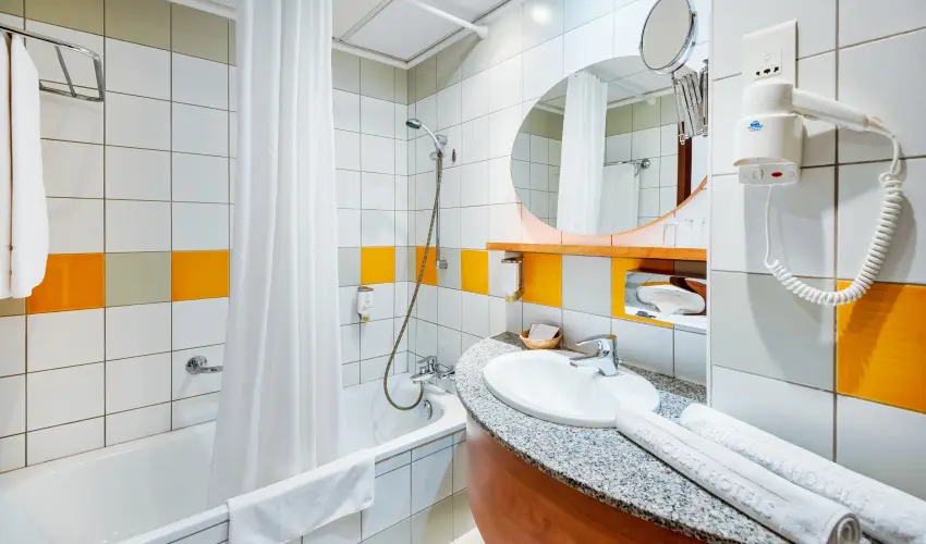 Hunguest Hotel Pelion  Tapolca - Mjus 1. htvge (1 jtl)