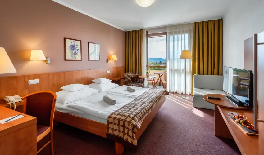 Hunguest Hotel Pelion  Tapolca - Mjus 1. htvge (1 jtl)