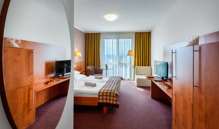 Hunguest Hotel Pelion  Tapolca - Mjus 1. htvge (1 jtl)