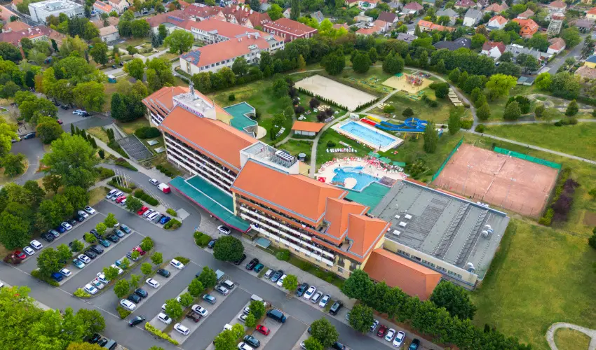 Hunguest Hotel Pelion  Tapolca - Mjus 1. htvge (1 jtl)