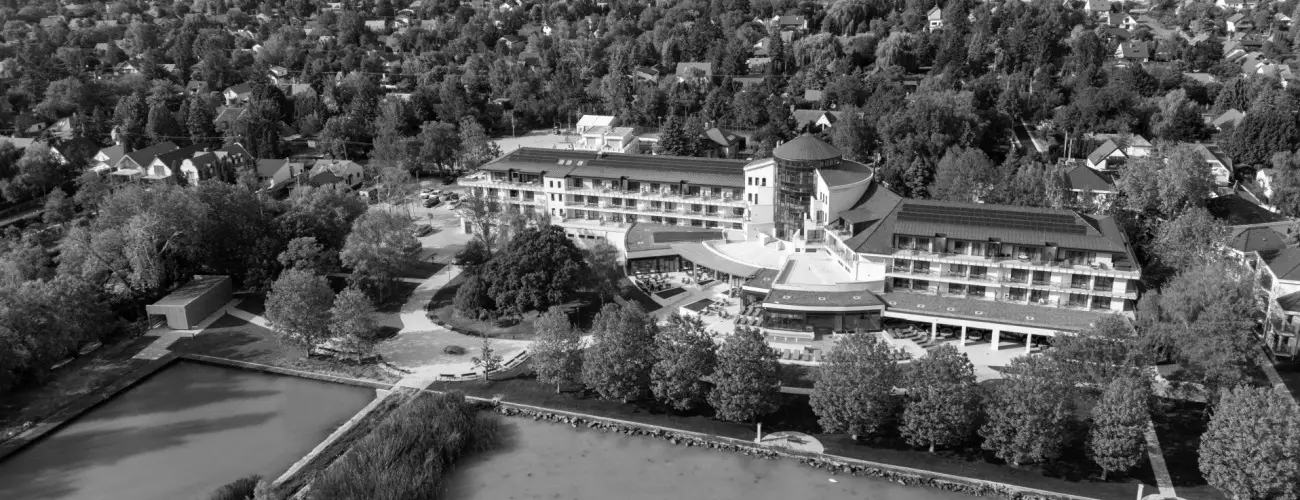 Kenese Bay Garden Resort & Conference Balatonkenese - Mjus 1. - teljes elrefizetssel