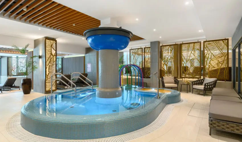 Kenese Bay Garden Resort & Conference Balatonkenese - Május 1. - teljes előrefizetéssel