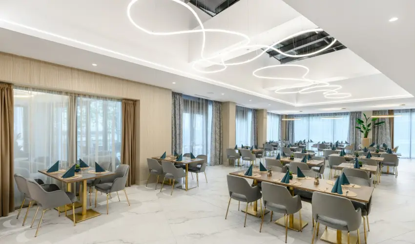 Kenese Bay Garden Resort & Conference Balatonkenese - Május 1. - teljes előrefizetéssel