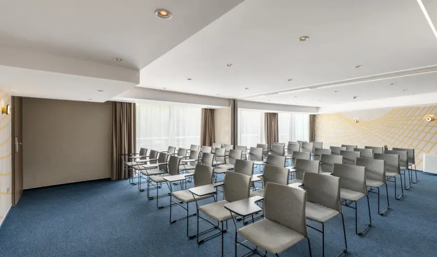 Kenese Bay Garden Resort & Conference Balatonkenese - Május 1. - teljes előrefizetéssel