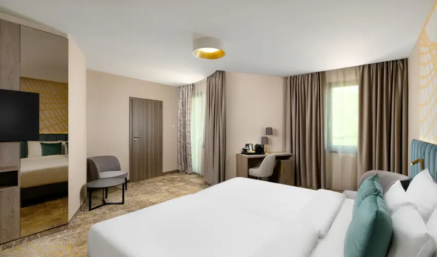 Kenese Bay Garden Resort & Conference Balatonkenese - Május 1. - teljes előrefizetéssel
