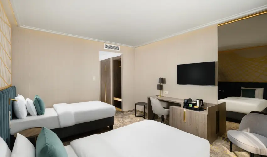 Kenese Bay Garden Resort & Conference Balatonkenese - Május 1. - teljes előrefizetéssel