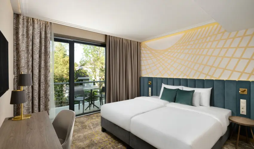 Kenese Bay Garden Resort & Conference Balatonkenese - Május 1. - teljes előrefizetéssel