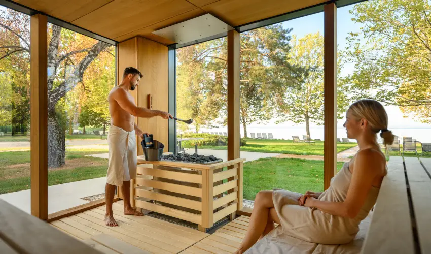 Kenese Bay Garden Resort & Conference Balatonkenese - Május 1. - teljes előrefizetéssel