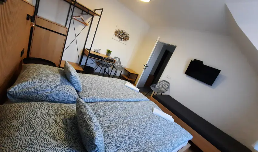 Svirg Terml Panzi Hajdnns - Mjus 1.