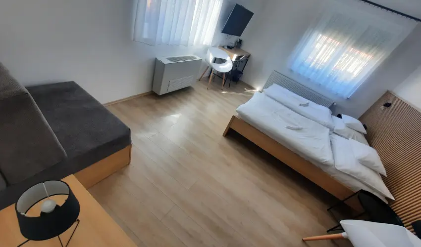 Svirg Terml Panzi Hajdnns - Mjus 1.