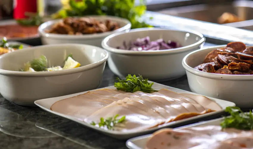 Term�l Apartmanok & Kemping Hark�ny Hark�ny - M�jus 1.