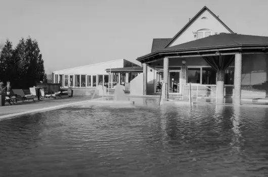 Therm�l Park Hotel - M�jus 1.