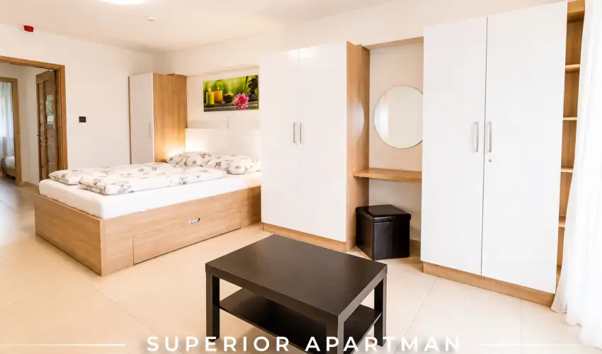 Tisza Gy�ngye Apartmanok Szeged - M�jus 1.