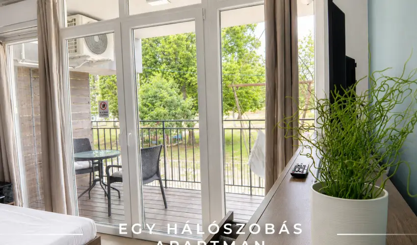 Tisza Gy�ngye Apartmanok Szeged - M�jus 1.
