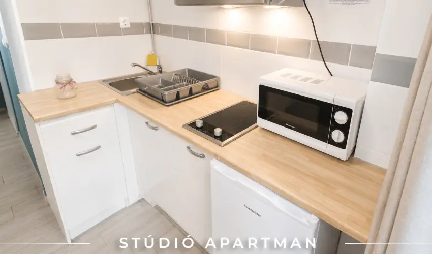 Tisza Gy�ngye Apartmanok Szeged - M�jus 1.
