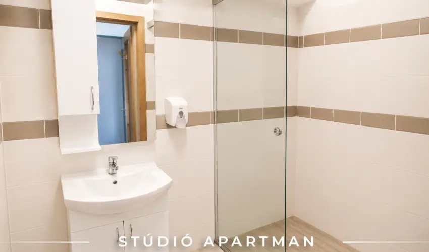 Tisza Gy�ngye Apartmanok Szeged - M�jus 1.
