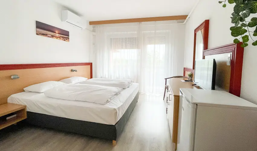 Tisza Sport Hotel Szeged - Mjus 1. 