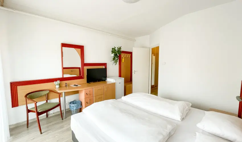 Tisza Sport Hotel Szeged - Mjus 1. 