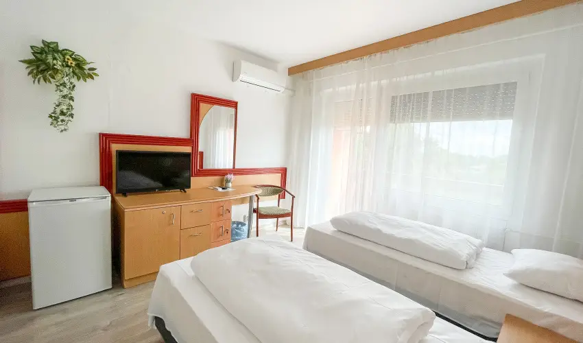 Tisza Sport Hotel Szeged - Mjus 1. 