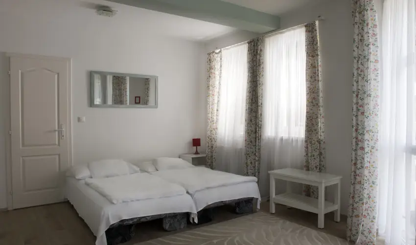 T-Part Panzi & Rendezvnykzpont Kszeg - Mjus 1.