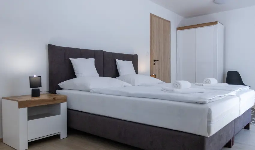 T-Part Panzi & Rendezvnykzpont Kszeg - Mjus 1.