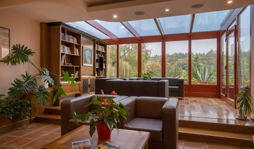 T Wellness Hotel Bnk - Majlis