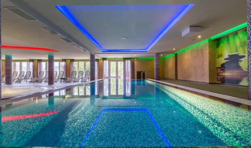 T Wellness Hotel Bnk - Majlis