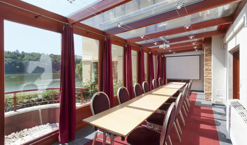 T Wellness Hotel Bnk - Majlis