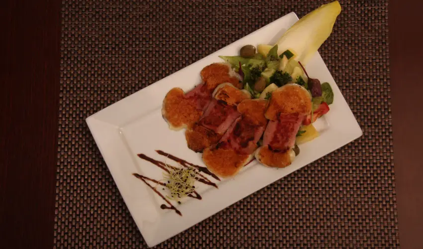 T Wellness Hotel Bnk - Majlis