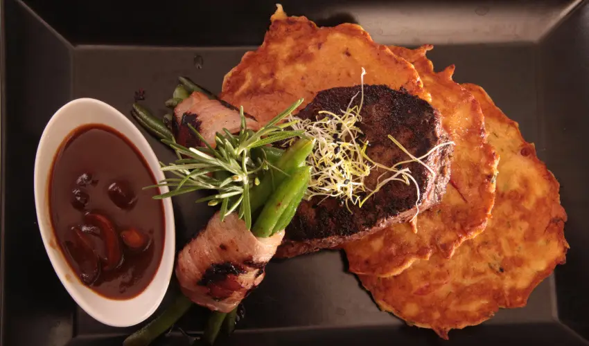 T Wellness Hotel Bnk - Majlis