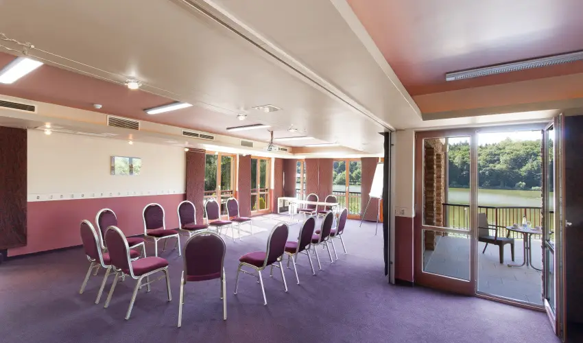 T Wellness Hotel Bnk - Majlis