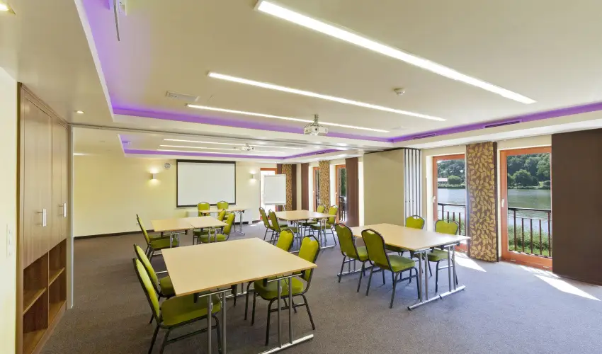 T Wellness Hotel Bnk - Majlis