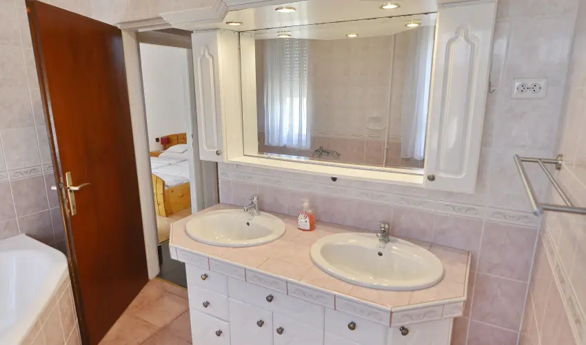 Tkert Fogad Nagymnyok - Mjus 1.