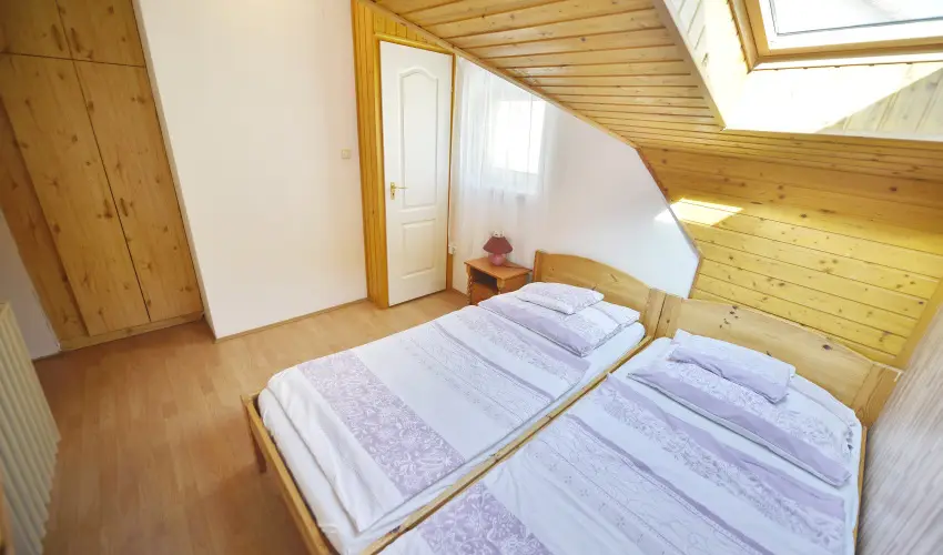 Tkert Fogad Nagymnyok - Mjus 1.