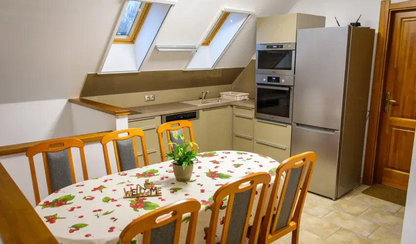 Tulipn Vendghz rvnyes - Mjus 1. (min. 2 j)