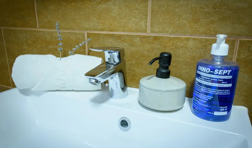 Tulipn Vendghz rvnyes - Mjus 1. (min. 2 j)