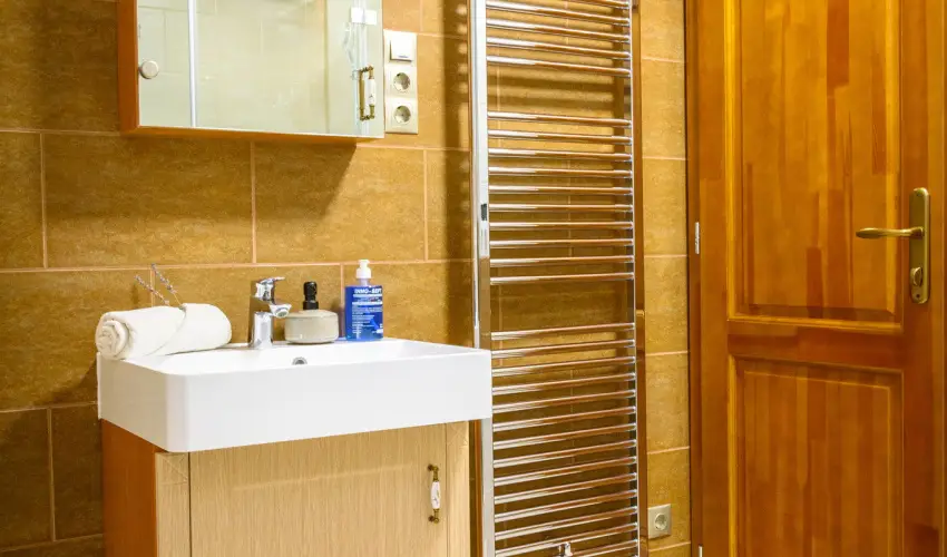 Tulipn Vendghz rvnyes - Mjus 1. (min. 2 j)