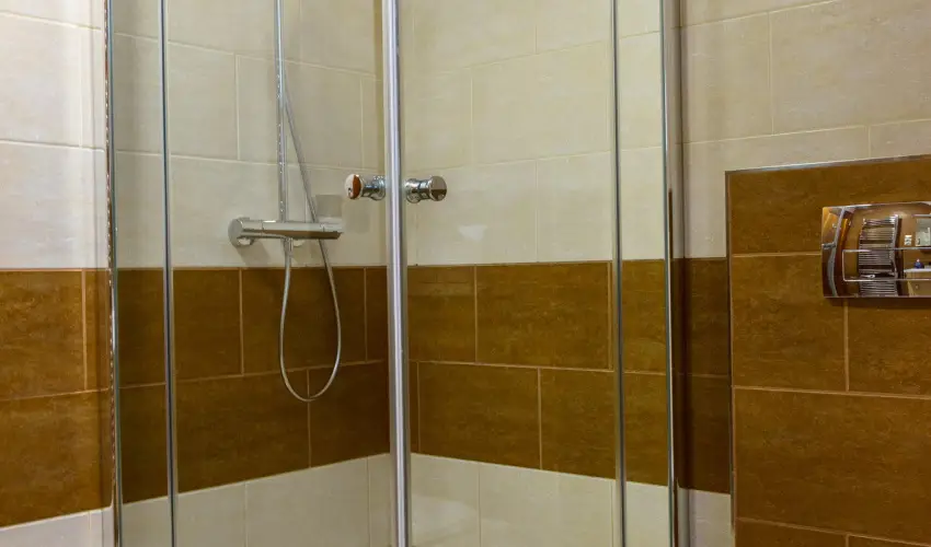 Tulipn Vendghz rvnyes - Mjus 1. (min. 2 j)