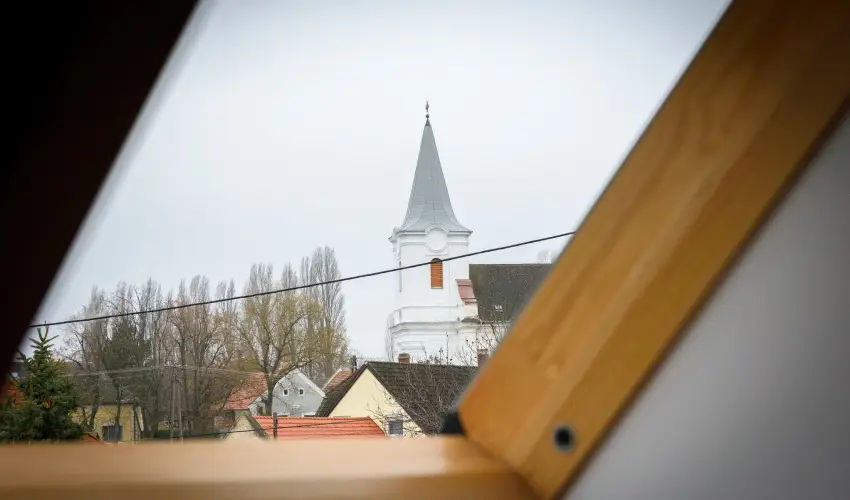 Tulipn Vendghz rvnyes - Mjus 1. (min. 2 j)