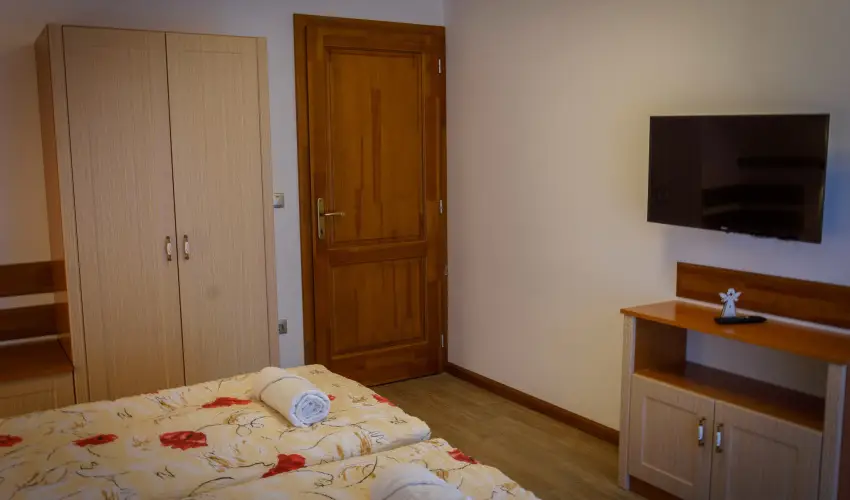 Tulipn Vendghz rvnyes - Mjus 1. (min. 2 j)