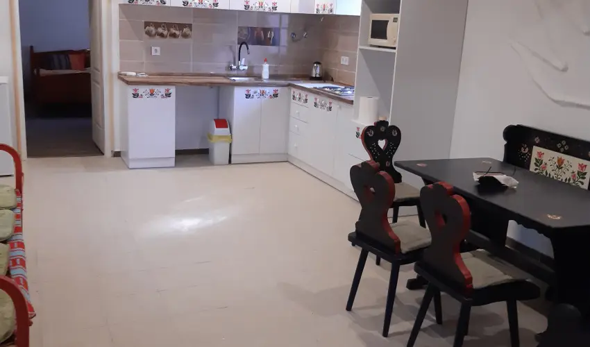 Tulip�nos Vend�gh�z �r - M�jus 1.