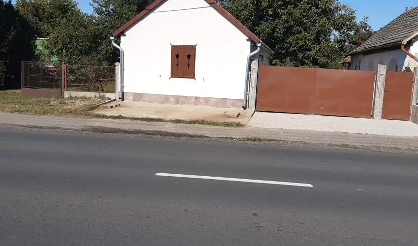 Tulip�nos Vend�gh�z �r - M�jus 1.